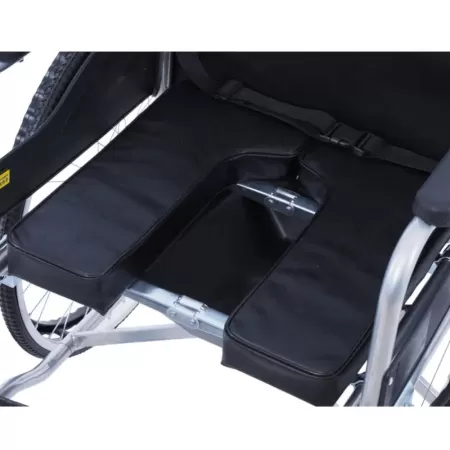 Кресло-коляска MET STADIK 200 WC, артикул 17316, с санитарным оснащением, сиденье из кожзама, ширина сиденья 42 см, колеса пневматические