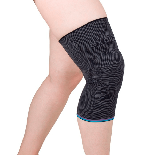 Бандаж компрессионный на коленный сустав ТривесТ-8582  Evolution, черный  